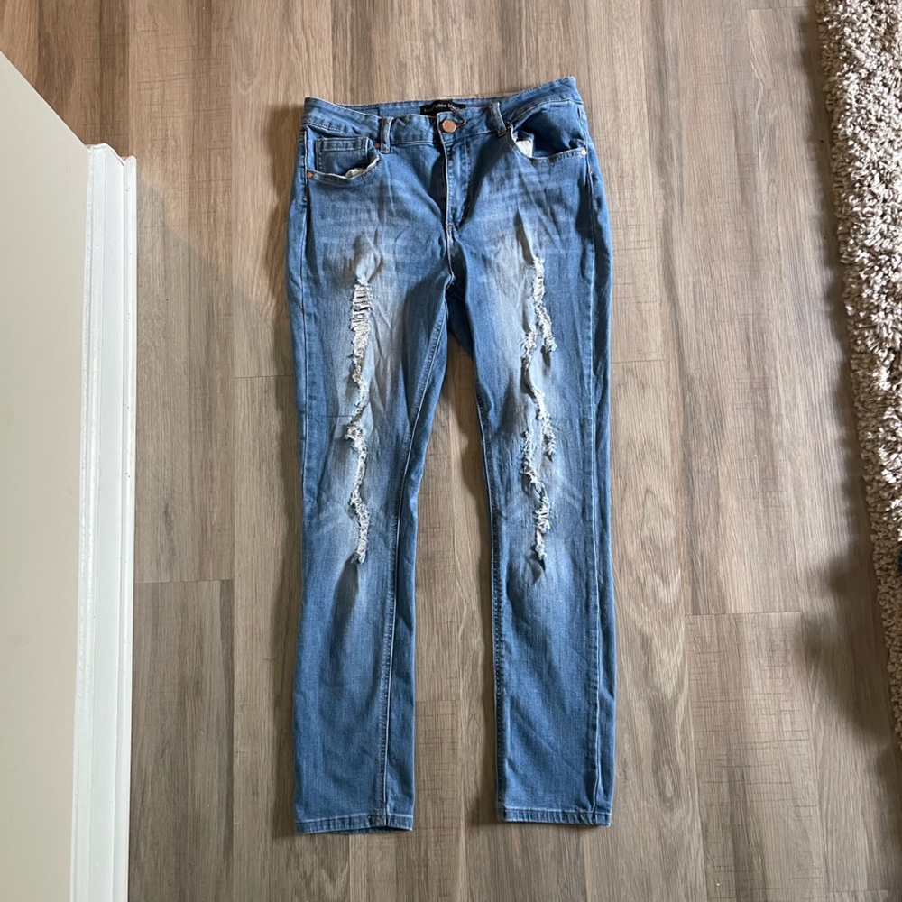 High waisted jeans with holes